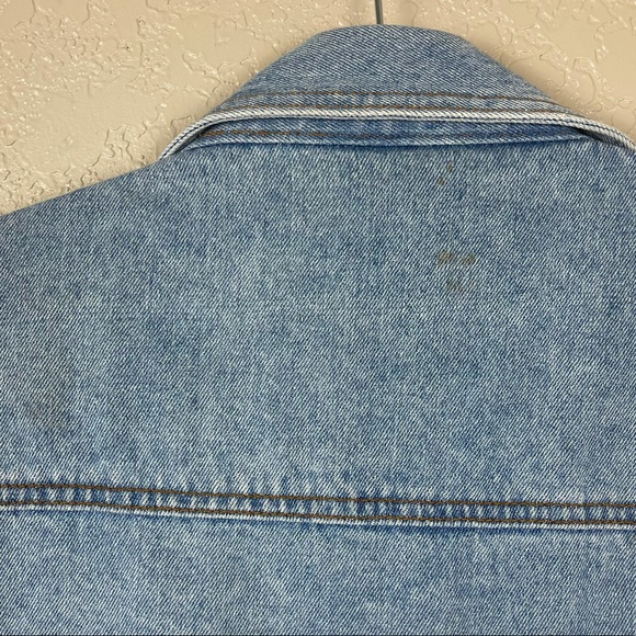 *SOLD* Vintage 90’s Disney Mickey Mouse denim jacket - Picture 6 of 7